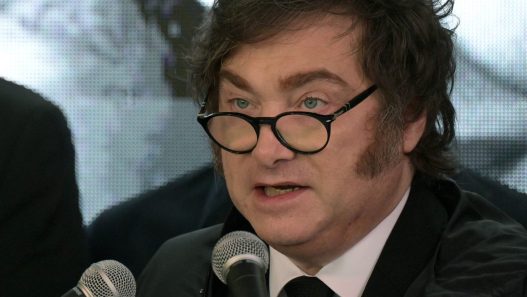 Crisis en el Gobierno de Javier Milei: Nuevas Revelaciones sobre el Jefe de Gabinete