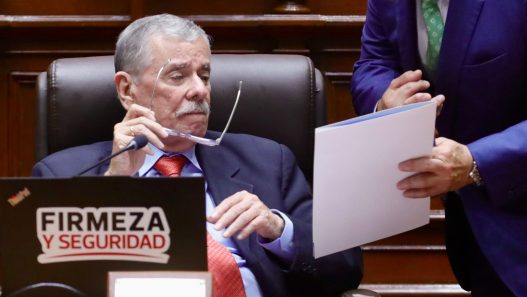 Congreso aprueba ley que otorga inmunidad a Fuerzas Armadas y Policía Nacional
