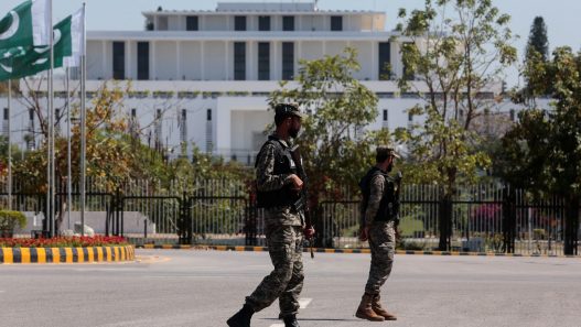 Pakistán aumenta la seguridad en Islamabad ante negociaciones de paz entre EE.UU. e Irán
