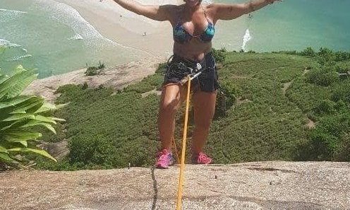 Tragedia en Brasil: mujer fallece tras caída mientras se preparaba para rapel