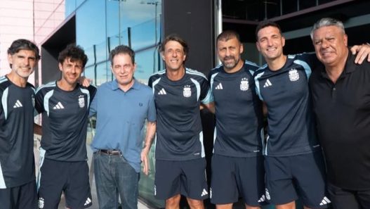 Andrés Calamaro sorprende a la selección argentina en Miami antes del partido crucial