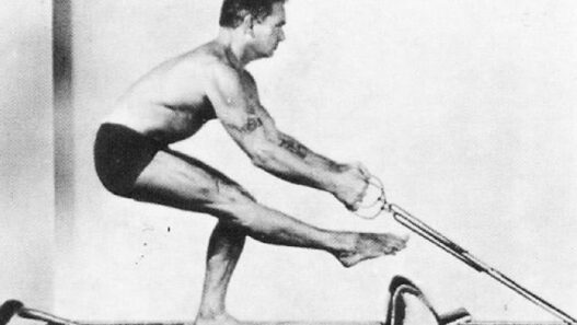 Joseph Pilates y las cadenas miofasciales en el entrenamiento moderno