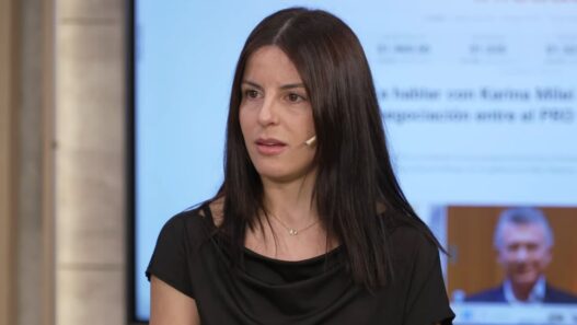 La vida de Marianela Gariboglio, una joven camionera en la ruta