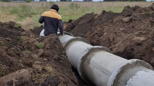 Los productores de Magdalena mejoran caminos rurales con participación directa