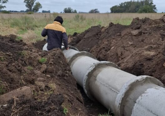 Los productores de Magdalena mejoran caminos rurales con participación directa