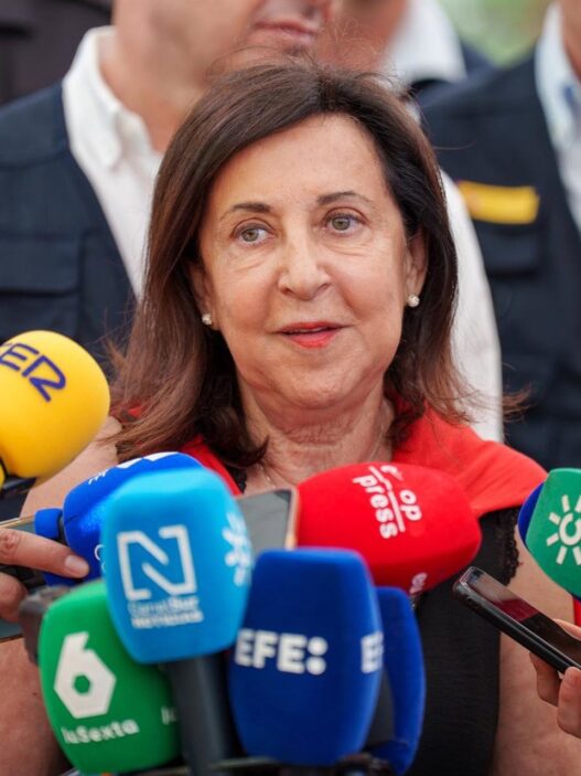 Robles solicita a Marruecos investigación sobre la entrada masiva de migrantes en Ceuta