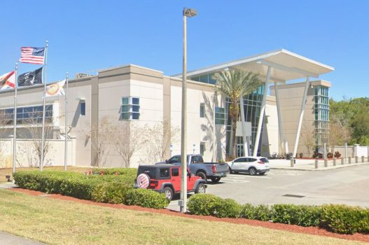 Tiroteo en comisaría de Florida deja a una mujer herida