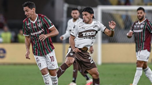 Platense sufrió una derrota 2-0 ante Fluminense en el partido de ida de los cuartos de la Copa Libertadores