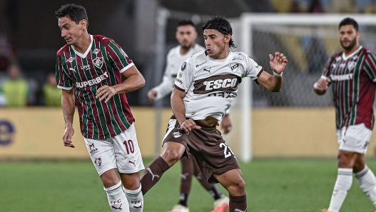 Platense sufrió una derrota 2-0 ante Fluminense en el partido de ida de los cuartos de la Copa Libertadores
