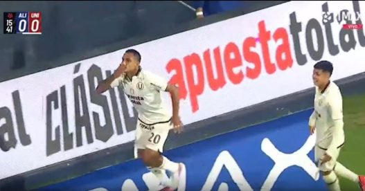 Alex Valera Scores with Assist from Gianluca Lapadula in Universitario vs Alianza Lima Match