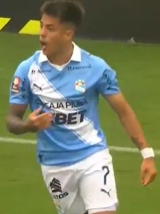 Santiago González Scores with Precision in Sporting Cristal vs Los Chankas Match