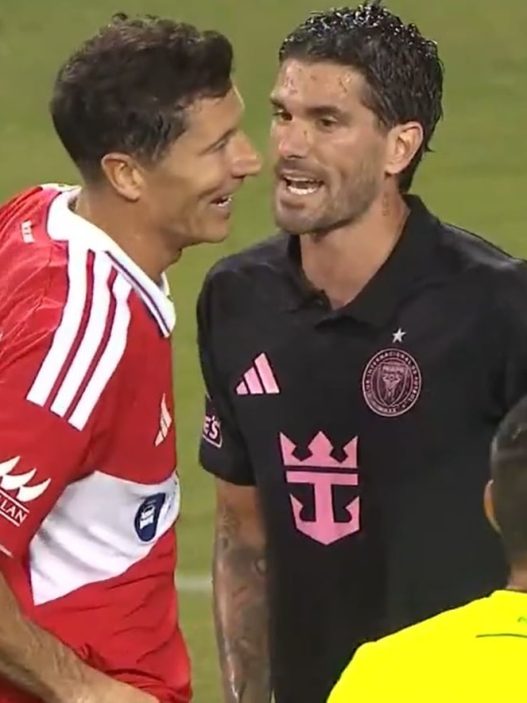 Tenso enfrentamiento entre Rodrigo De Paul y Robert Lewandowski en el empate de Inter Miami