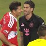 Tenso enfrentamiento entre Rodrigo De Paul y Robert Lewandowski en el empate de Inter Miami