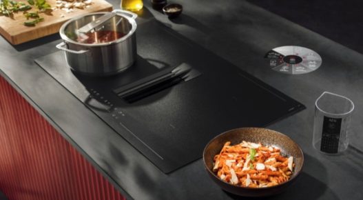 AEG lanza una placa de cocción innovadora para la cocina de pasta