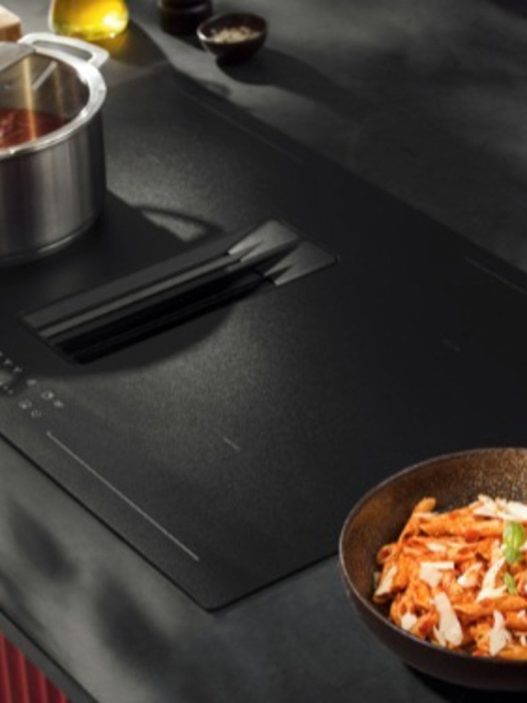 AEG lanza una placa de cocción innovadora para la cocina de pasta