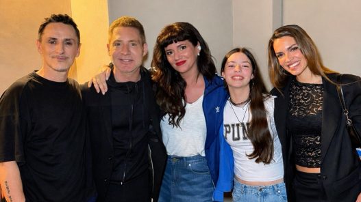 Adrián Suar y Rocío Robles asisten juntos al espectáculo Boite protagonizado por Griselda Siciliani