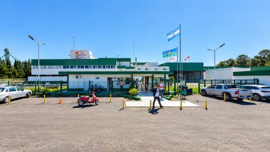 El gobierno de Axel Kicillof ordena reincorporación de 1.200 empleados de Granja Tres Arroyos