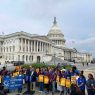 Hijos de salvadoreños solicitan en Washington la extensión del TPS para sus familias