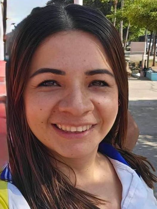 Asesinan a maestra del ISENCO en Manzanillo frente a sus hijos