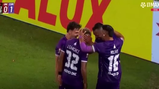 Jhon Sánchez adelanta a Comerciantes Unidos con un gol ante Universitario en el Torneo Clausura 2026