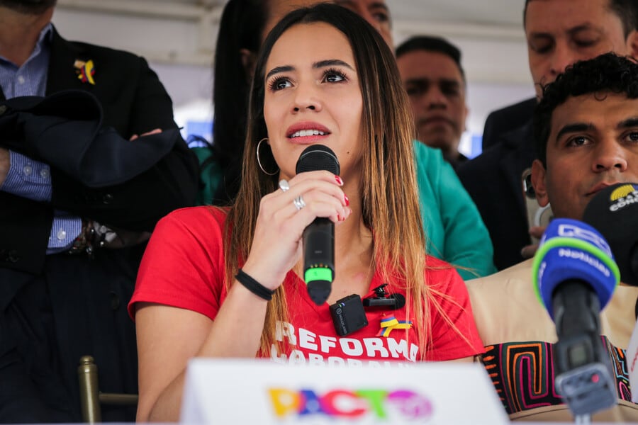 María Fernanda Carrascal confunde el IPC con un impuesto y genera críticas en redes