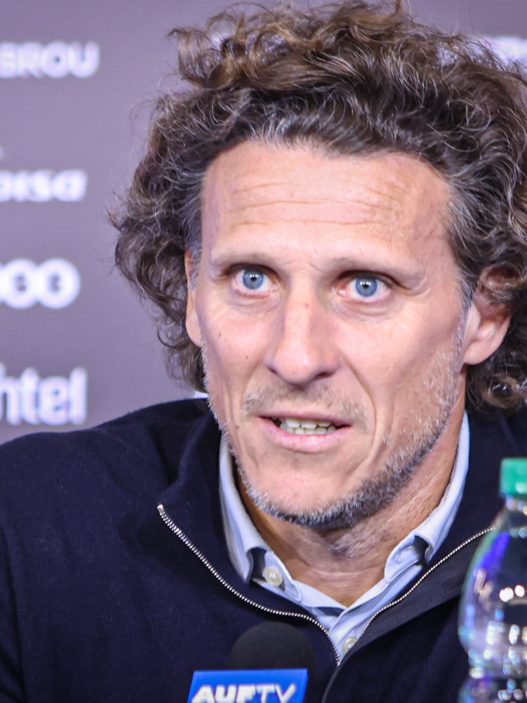 Forlán revela su primera lista de convocados para la selección uruguaya