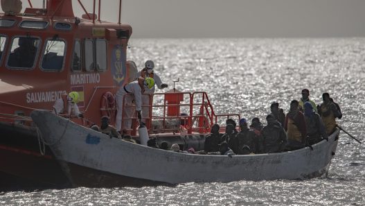Más de 80 migrantes mueren en un cayuco en la ruta de Gambia a Canarias