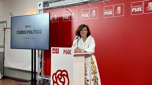 Carmen Calvo insta a la juventud a proteger el legado del PSOE frente al autoritarismo
