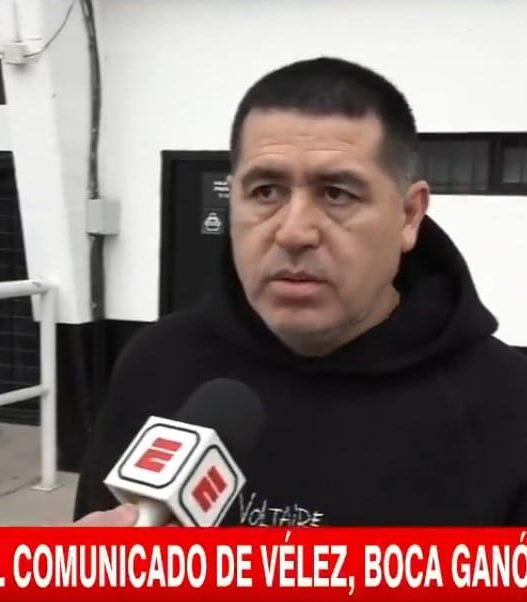 Juan Román Riquelme se pronuncia sobre el reclamo de Vélez por alineación indebida