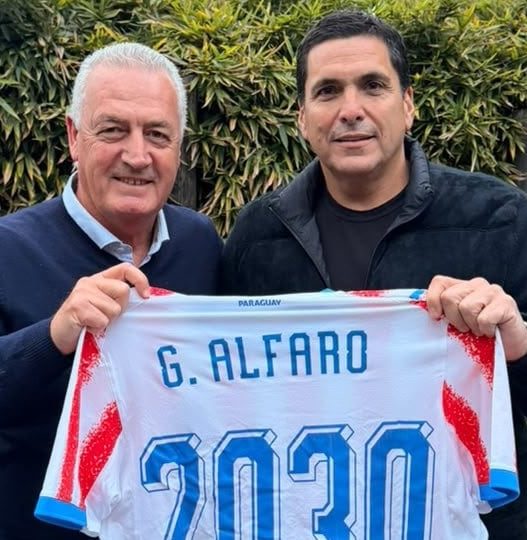 Gustavo Alfaro extiende su contrato con la selección de Paraguay hasta 2030