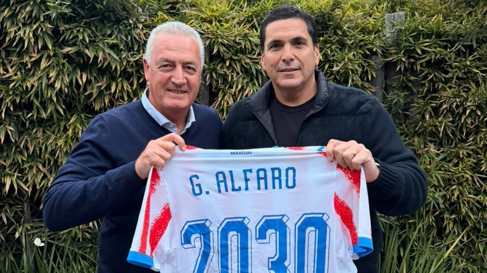 Gustavo Alfaro extiende su contrato con la selección de Paraguay hasta 2030