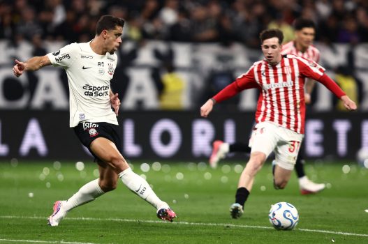 Estudiantes avanza a semifinales de la Copa Libertadores tras vencer a Corinthians