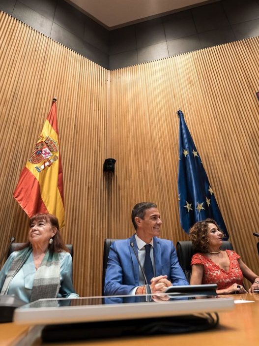 Sánchez abrirá el curso político en el Congreso con sus diputados y senadores