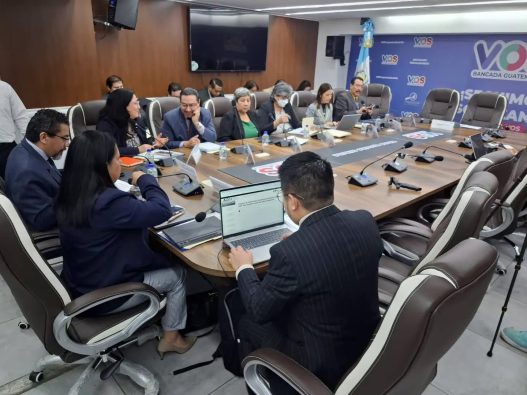 El Congreso de Guatemala evalúa el presupuesto de 2027 en medio de críticas por déficit y deuda