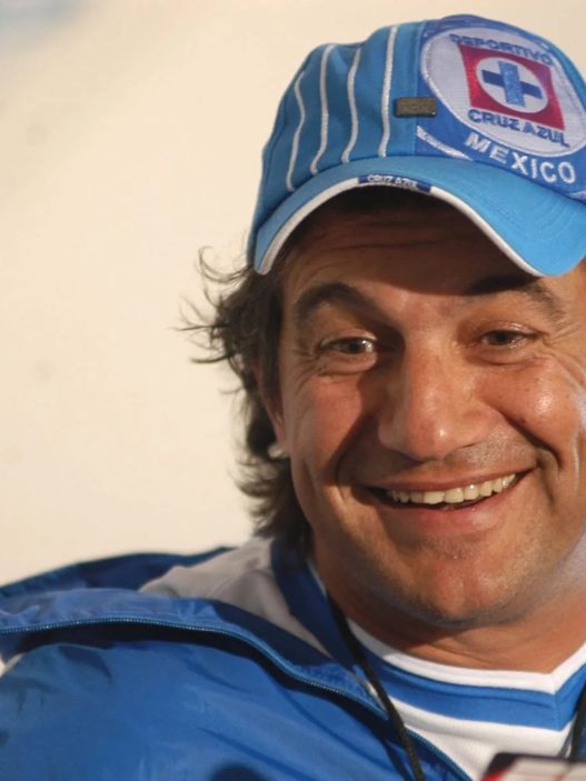 Cruz Azul expresa su apoyo a Rubén Omar Romano tras su recuperación del cáncer de próstata