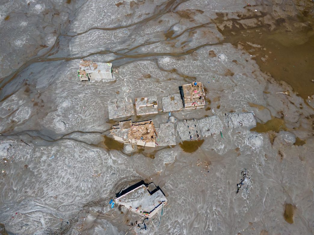 Rescatadas dos personas tras inundaciones en Nepal que han dejado cerca de 1.300 muertos